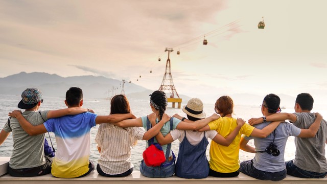 contoh surat pribadi untuk teman laki-laki. Foto : Unsplash/Duy Pham