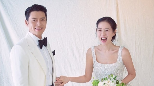 Hyun Bin dan Son Ye Jin menikah. Foto: Instagram/@vast.ent