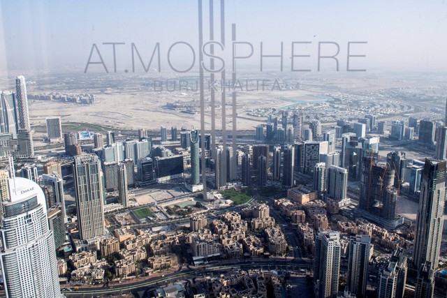 Suasana Kota Dubai terlihat dari gedung Burj Khalifa, Kota Dubai, Uni Emirat Arab, Senin (14/3/2022). Foto: M Agung Rajasa/Antara Foto