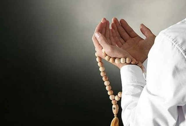Sholawat nabi adalah amalan yang baik untuk umat Islam. Foto: Unsplash.com