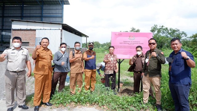 Kejagung sita aset tanah seluas 85.427 M2 milik Direktur PT Mount Dreams Indonesia, JD, di kasus dugaan korupsi LPEI. Foto: Kejagung
