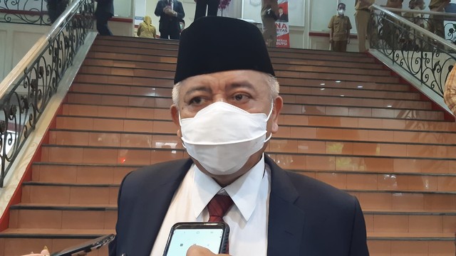 Bupati Malang, HM Sanusi, setelah jalani Isoman dan kembali beraktivitas, Senin (14/3/2022). foto/Aisyah Nawangsari