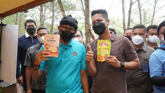 Menparekraf Sandiaga Uno, saat mengunjungi Desa Sendang di Kabupaten Pacitan, Jawa Timur. Foto: Dok. Kemenparekraf