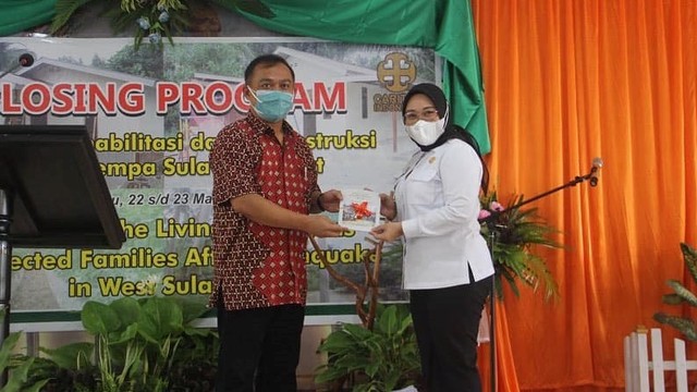 Penutupa program Caritas Makassar bagi penyintas gempa di Kabupaten Mamuju, Sulawesi Barat. Foto: Dok. Istimewa
