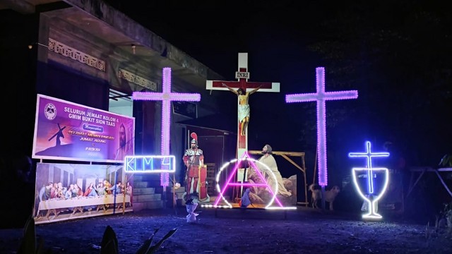 Taman paskah di Jemaat Bukit Sion Taas, Kota Manado, Sulawesi Utara