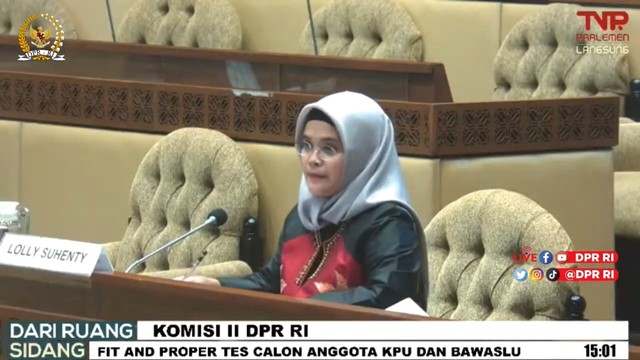 Anggota Bawaslu terpilih Lolly Suhenty. Foto: YouTube/DPR