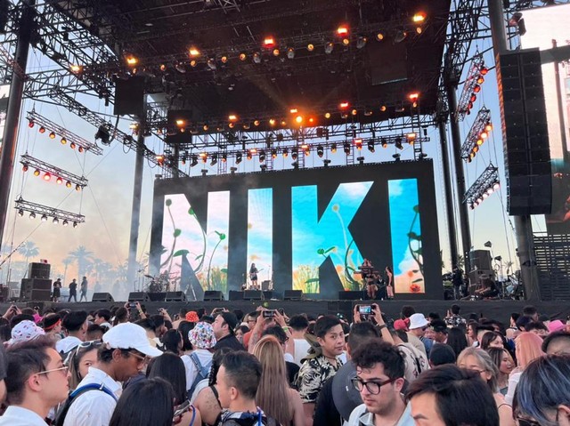 Penampilan NIKI di Coachella 2022. Foto: Andre-Panca