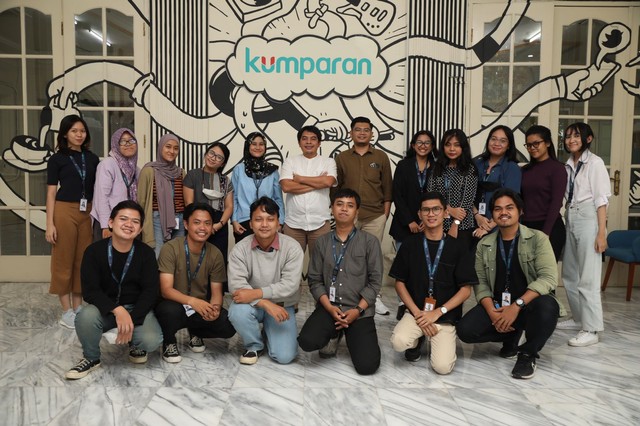 Ikhwanul Khabibi (Kepala Peliputan), Arifin Asydhad, Chief Editor kumparan dan peserta Kelas Reporter Batch 2. Aditia Noviansyah/kumparan