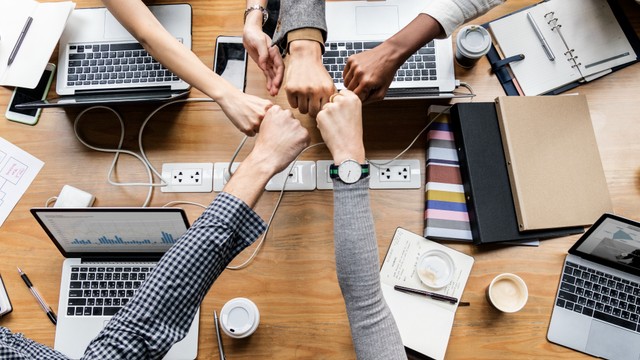 Ilustrasi networking . Foto: freepik.com