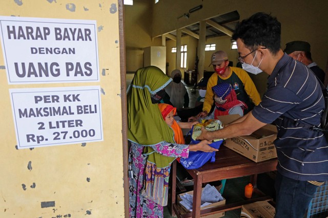 Kemendag Sebut Distribusi Minyak Goreng Tersendat, Benarkah Ada ...