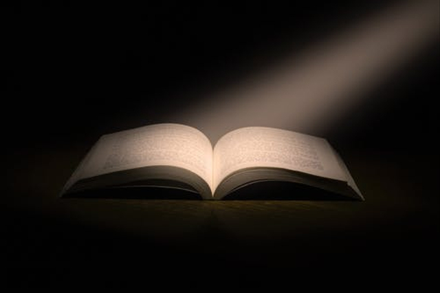 Bahasa dalam kitab diturunkan taurat Bahasa Kitab