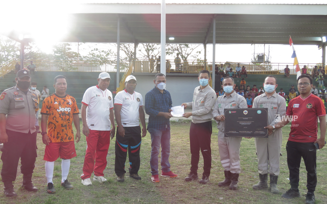 Peresmian Lapangan Cekel di Desa Lelilef Sawai, Weda Tengah, Halmahera Tengah. Foto: Humas PT IWIP.