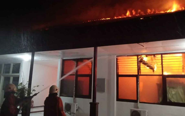 Kebakaran di Kompleks Kementerian PUPR di Surabaya, 14 Mobil Pemadam Dikerahkan