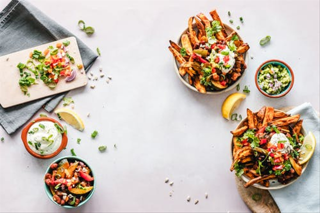 Proses pengawetan makanan dilakukan untuk menjaga ketahanan dari bahan makanan tersebut agar tidak mudah membusuk. Sumber: Pexels.com