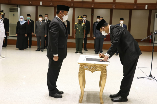 Anies Lantik 7 Pejabat Baru, termasuk Wali Kota Jaksel dan Jakbar (2)