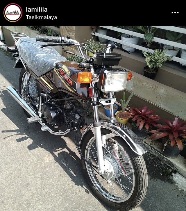 Honda Win Coklat hasil restorasi LamiLiLa Classic Vintage Store Foto: Foto koleksi akun instagram @lamilila