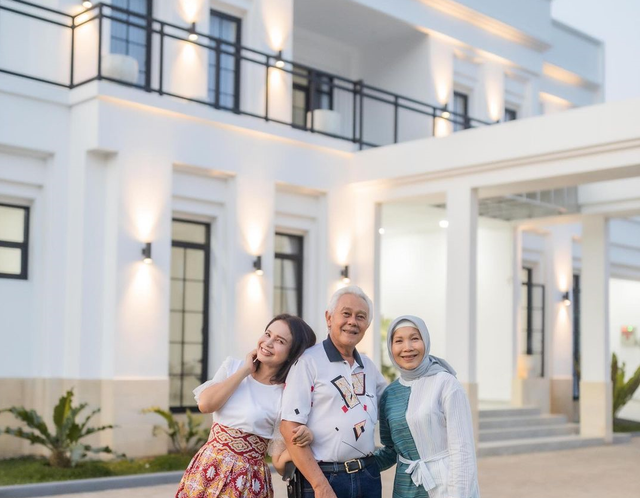 Melihat Rumah Rp 20 Miliar Milik Orang Tua Rossa, Dibangun di Lahan yang Luas (59580)