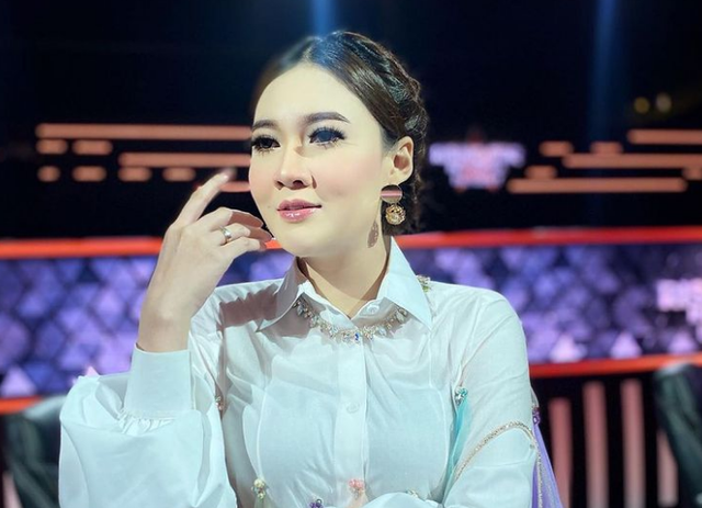 Lirik Lagu dan Chord Kau Tercipta Bukan Untukku - Nella Kharisma (52410)