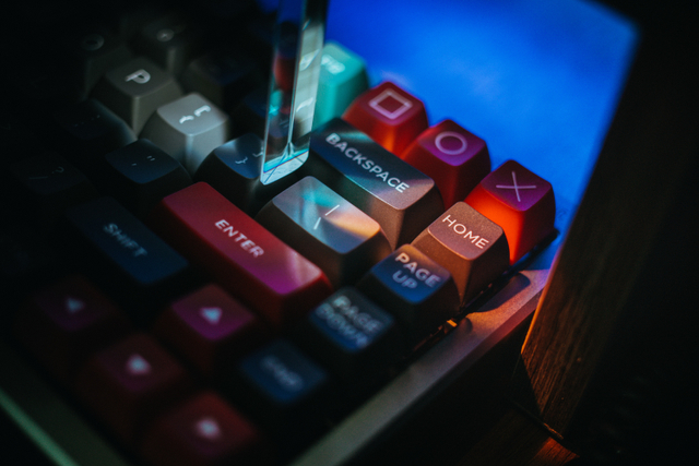 Ilustrasi keyboard. Foto: FOX/pexels.