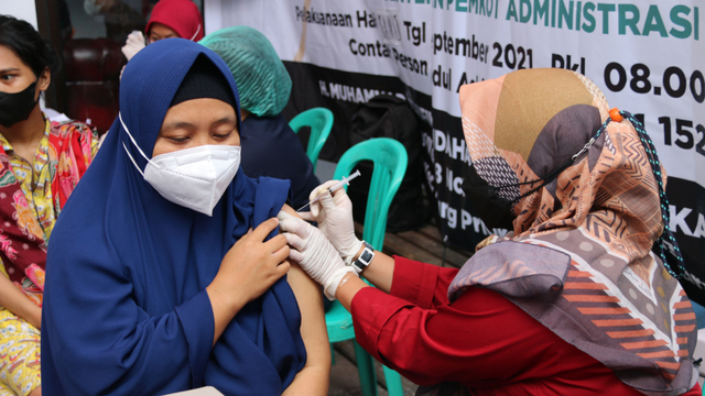 Ada Kerja Keras Dasawisma di Balik Capaian Vaksinasi di Jakarta (382295)