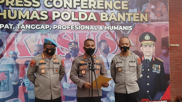 Kabid Humas Polda Banten, AKBP Shinto Silitonga (tengah). Foto: Dok. Istimewa