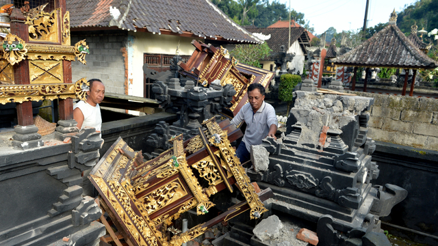 Foto: Tempat Ibadah di Bali Rusak Akibat Diguncang Gempa 4,8 M  (23322)