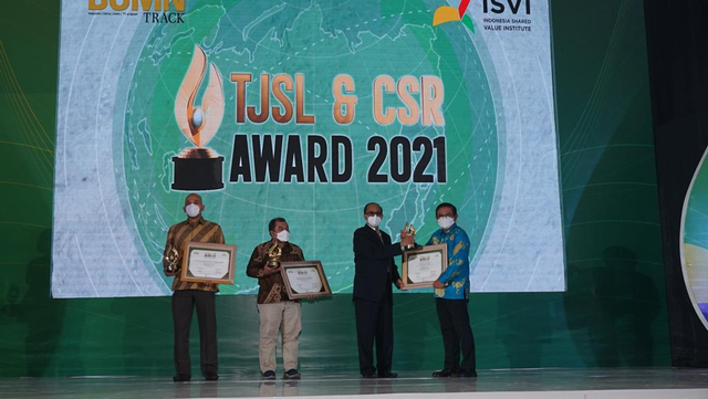 CEO Petrokimia, Pemimpin Perusahaan dengan Tanggung Jawab Sosial Terbaik 2021 (90785)