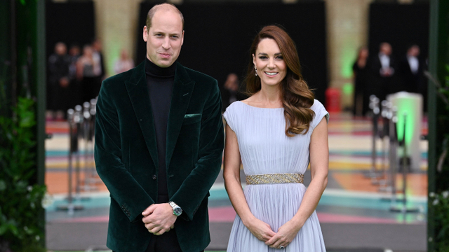 Pangeran William bersama Kate Middleton saat menghadiri Earthshot Prize 2021 di Alexandra Palace, London pada 17 Oktober 2021. Foto: Mark Large/Pool/Getty Images