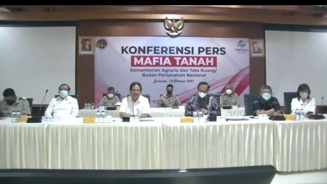 Konferensi pers Menteri ATR BPN, Sofyan Djalil terkait Mafia Tanah via zoom. Foto: Dok Hi!Pontianak