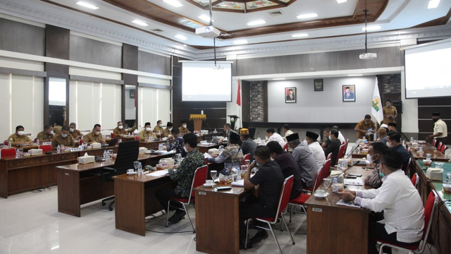 Rapat Tim Anggaran Pemerintah Aceh dengan DPR Aceh. Foto: Humas DPRA