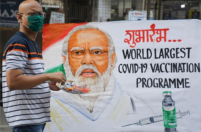 Politikus dari kubu oposisi, Peter M, menuduh Modi menjadikan program vaksinasi Covid-19 sebagai alat propaganda politik.