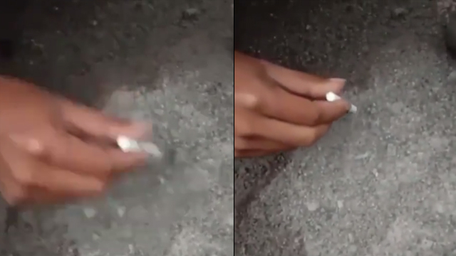 Batu dan pasir panas sampai berasap hebohkan warga. Dicoba untuk sulut rokok. (Foto: @merapi_uncover/Instagram)