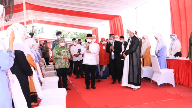 Ma'ruf: Penularan Kini Sudah Turun tapi Kita Antisipasi Gelombang Ketiga (7052)
