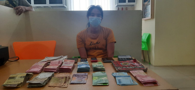 Emak-emak di Bangka Tengah Ditangkap karena Jual Togel (42852)