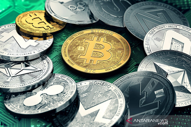 Bitcoin dan uang kripto jenis lainnya. Foto: Shutterstock/Antara.