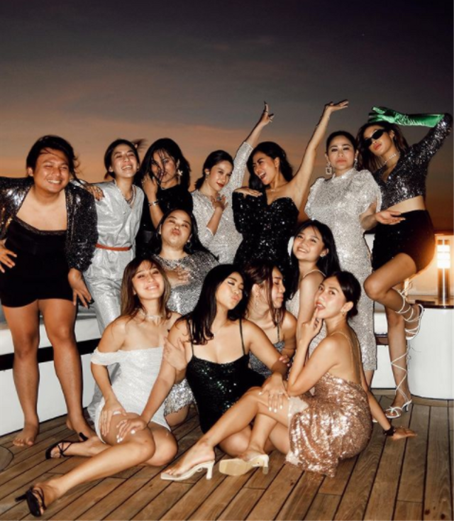Para sahabat Rachel Vennya yang ikut Party di Bali usai Rachel kabur karantina. Foto: Instagram/rachelvennya