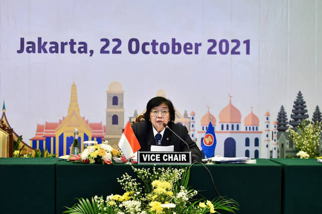 Menteri LHK Siti Nurbaya dalam pertemuan COP-16 Asean Agreement On Transboundary Haze Pollution (AATHP) yang digelar virtual di Jakarta. Foto: Dok. KLHK