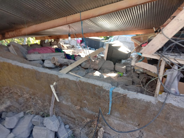 Salah-satu rumah yang rusah saat gempa di Bali - IST