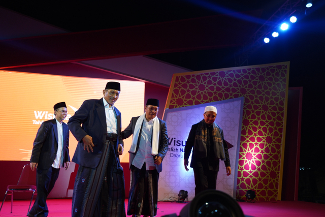 Menghafal Itu Mudah : Pesan dari Pakar Qira’at dan Tafsir Qur’an, KH Ahsin Sakho (282341)