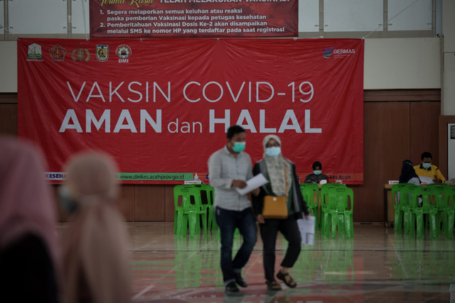 Foto: Vaksin Pfizer untuk Warga Aceh (156116)