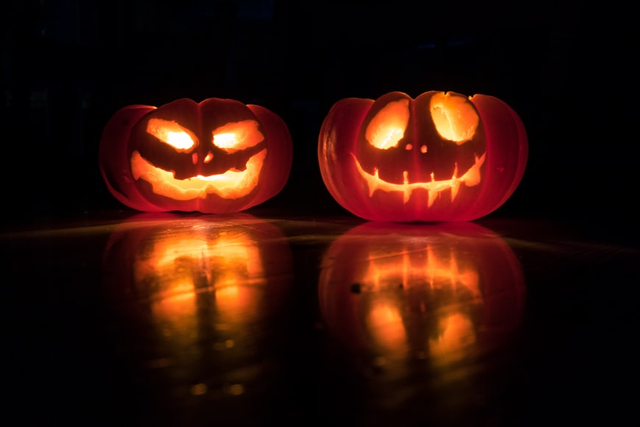 Ilustrasi Sejarah Halloween. Sumber: David Menidrey-Unsplash.com