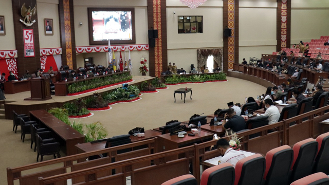 Suasana rapat paripurna DPRD Sulawesi Utara