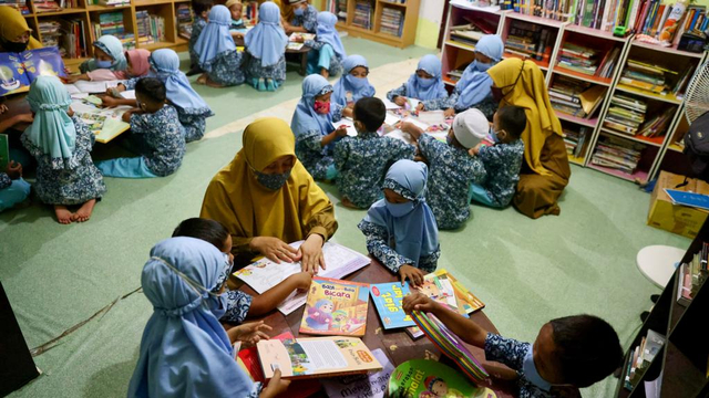 Suasana belajar tatap muka anak-anak TK Ruman, Banda Aceh. Foto: Suparta/acehkini
