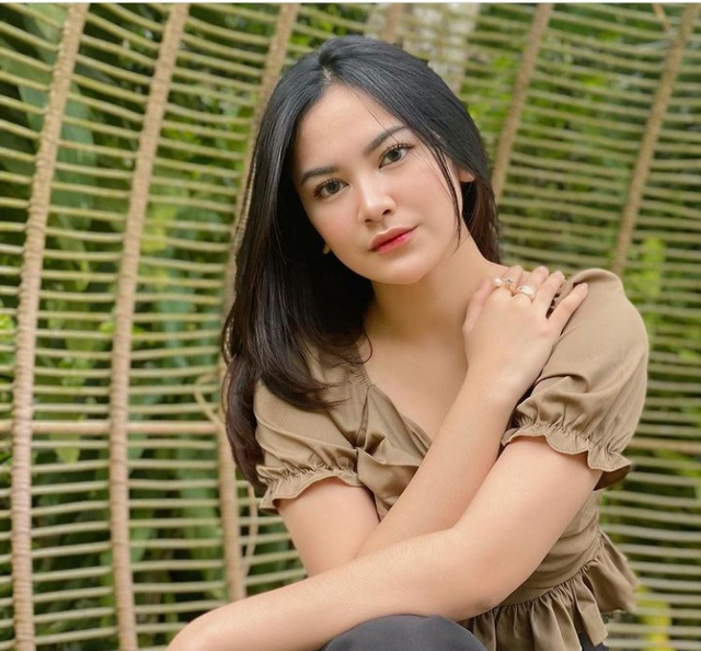 Lirik lagu Sisa Rasa - Mahalini. Foto: Instagram @/mahaliniraharja