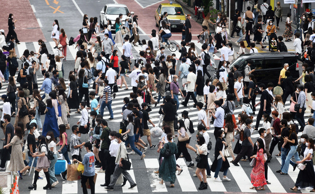 Potret kawasan Shibuya di Jepang yang kembali sibuk. Foto: Yuki Iwamura/AFP