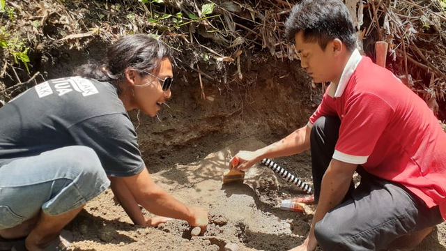 Pegiat Budaya di Blora Selamatkan Fosil Banteng Purba (293418)