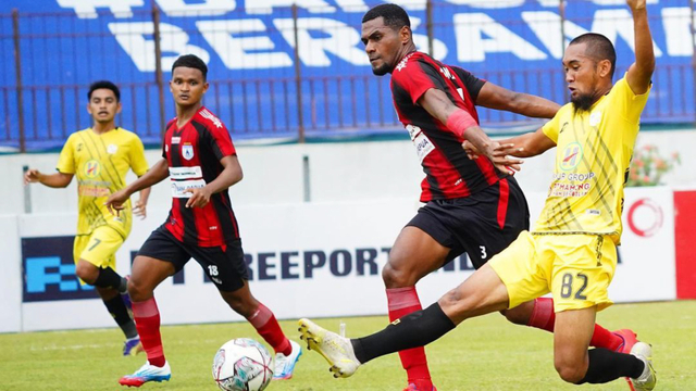 Laga Persipura vs Barito Putera di Liga 1. Foto: Instagram.com/psbaritoputeraofficial