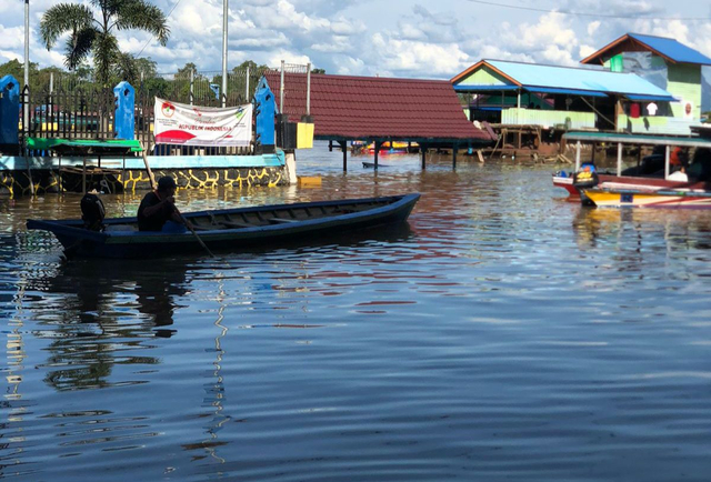Kondisi banjir di beberapa tempat di Kabupaten Sintang. Pemkab Sintang memutuskan memperpanjang status darurat bantingsor. Foto: Yusrizal/Hi!Pontiana