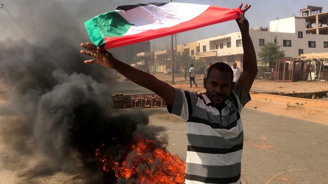 Militer Sudan Bebaskan PM yang Sempat Ditahan Usai Kudeta (3751)