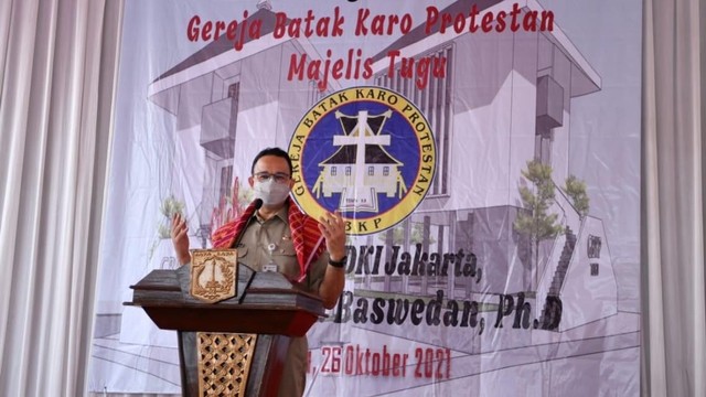 Gubernur DKI Jakarta Anies Baswedan menghadiri Peletakan Batu Pertama pembangunan Gereja Batak Karo Protestan (GBKP) Tugu, Jakarta Utara. Foto: Instagram/@aniesbaswedan